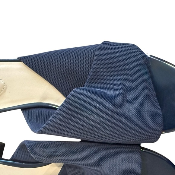 Bandolino Navy Slide Sandals – Size 7M - Picture 3 of 6